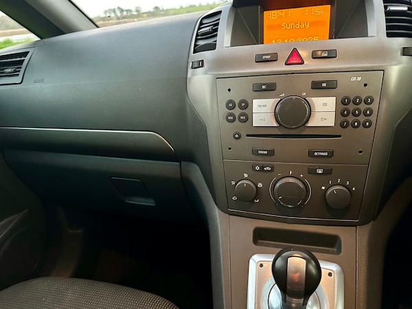 Used Vauxhall Zafira 2007 for sale - 76252810: Photo 14