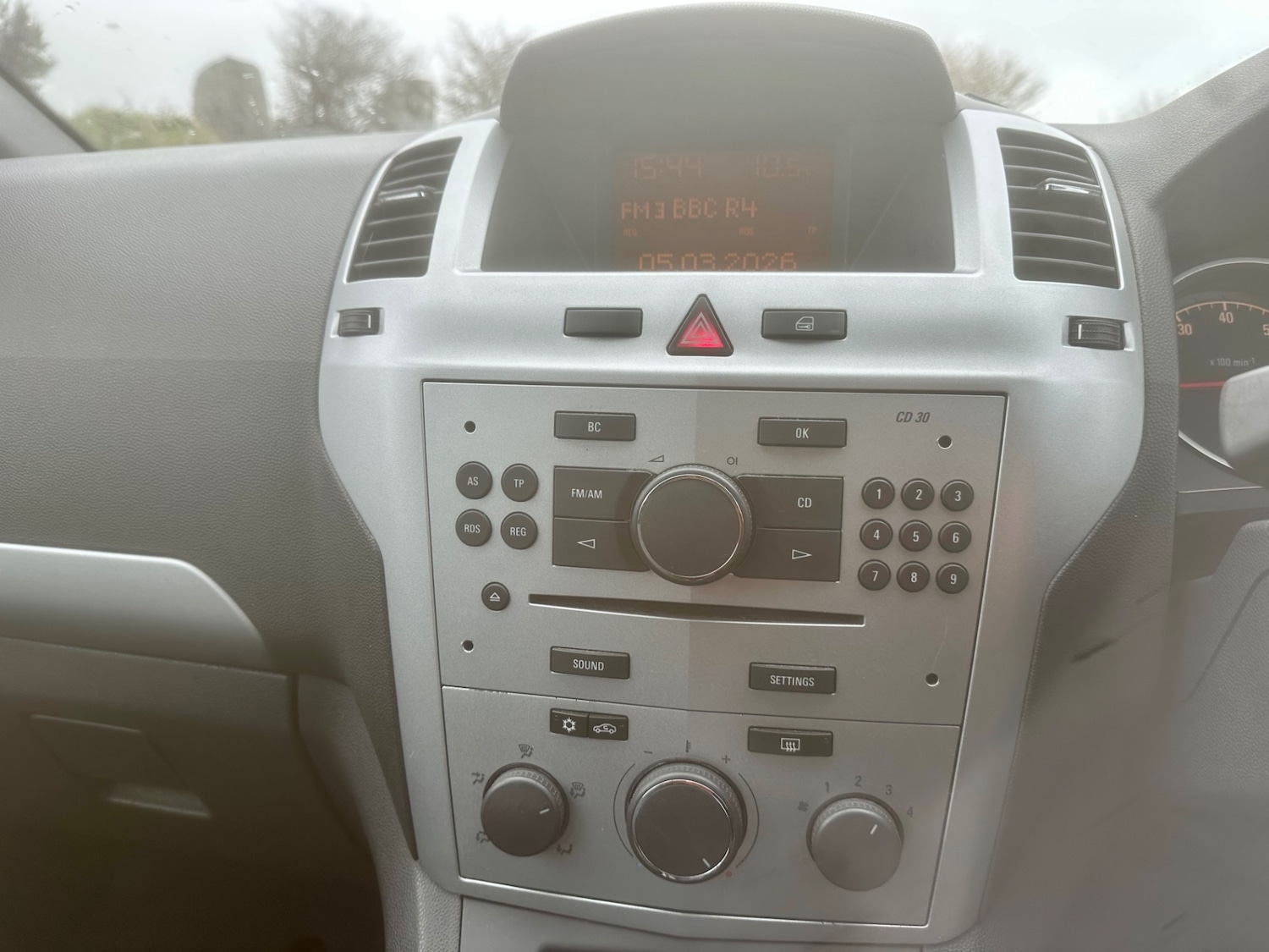 Used Vauxhall Zafira 2009 for sale - 77759748: Photo 18