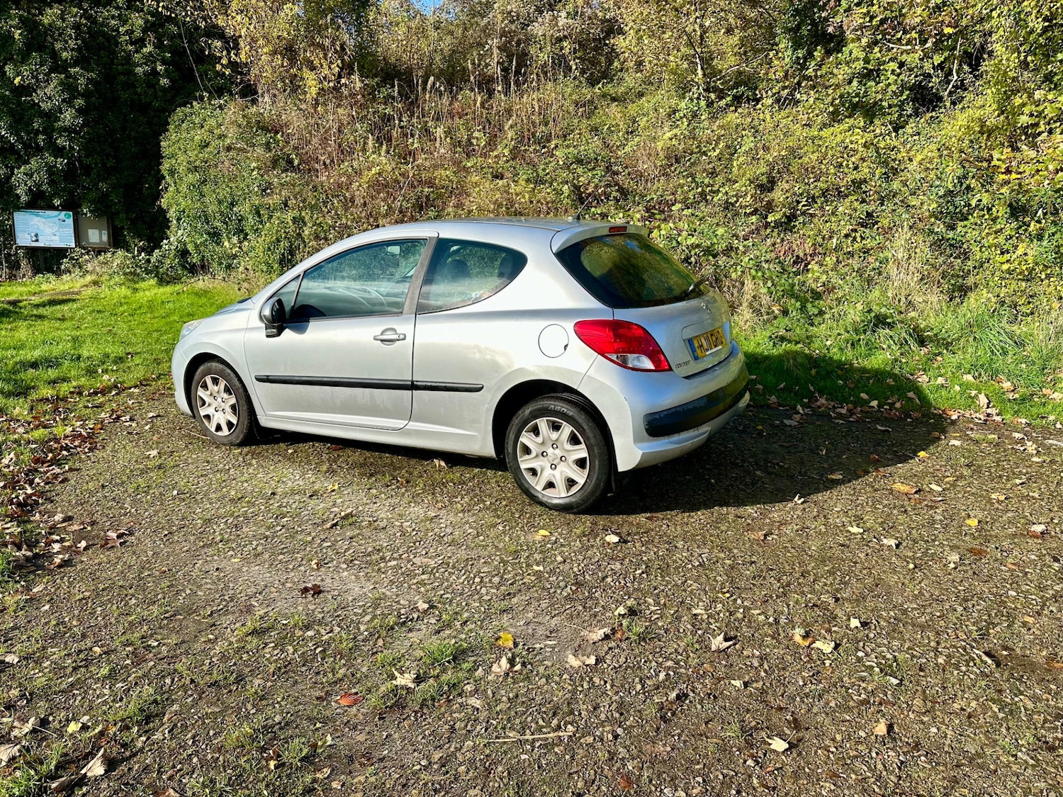 Used Peugeot 207 2011 for sale - 76364363: Photo 7