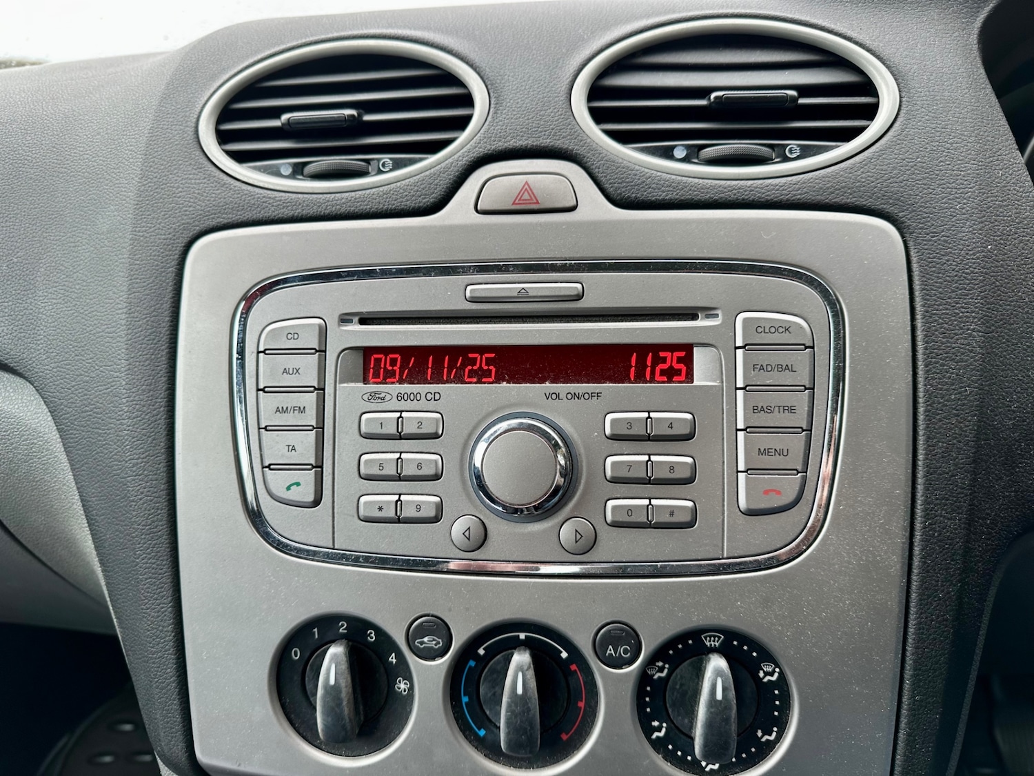 Used Ford Focus 2009 for sale - 76525827: Photo 15