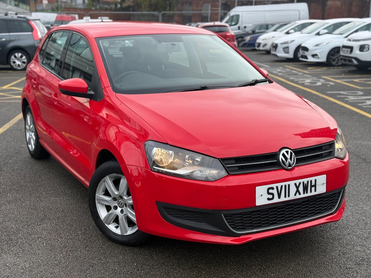 Used Volkswagen Polo 2011 for sale - 76425213: Photo 1