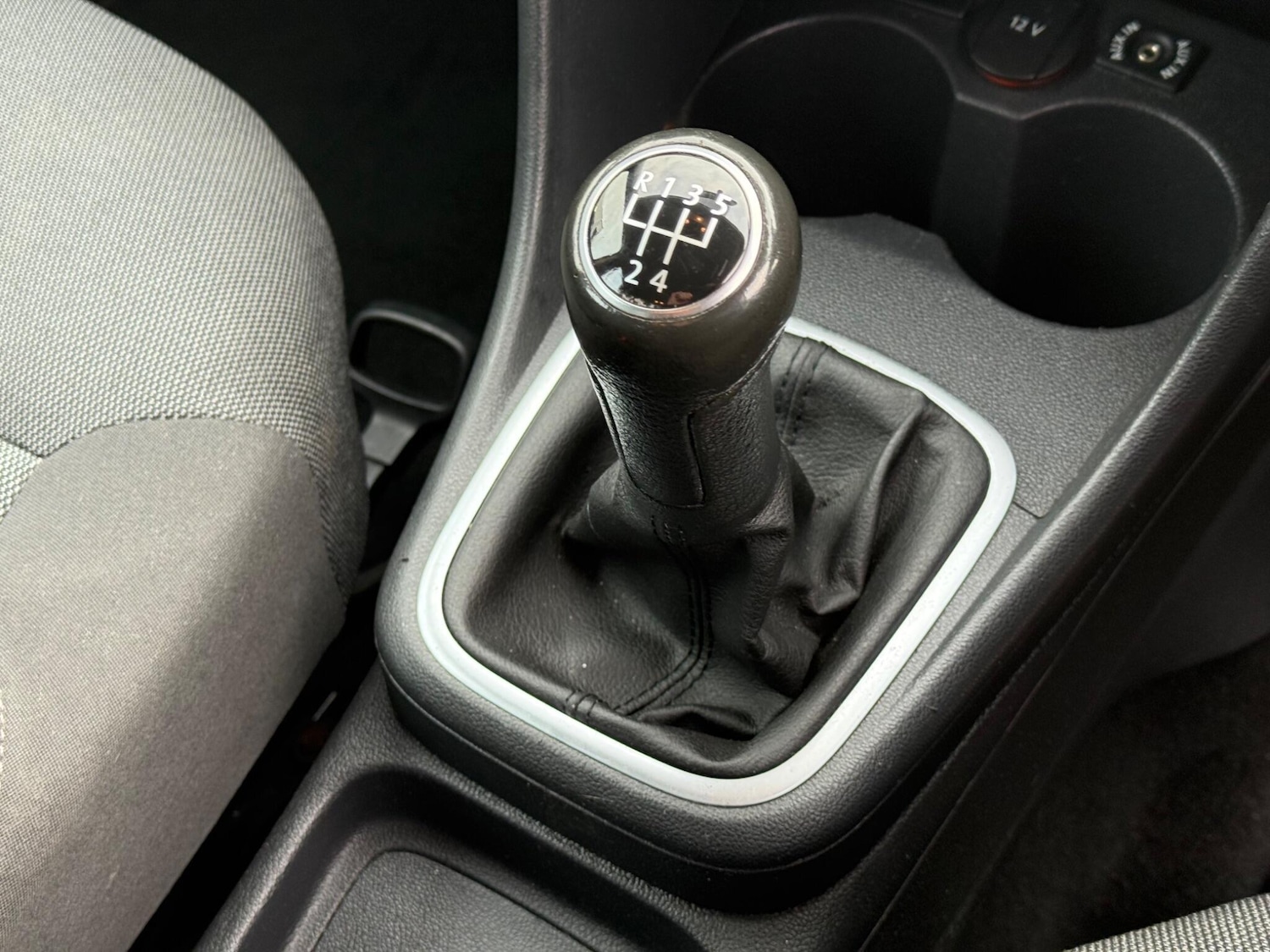 Used Volkswagen Polo 2011 for sale - 76425213: Photo 10