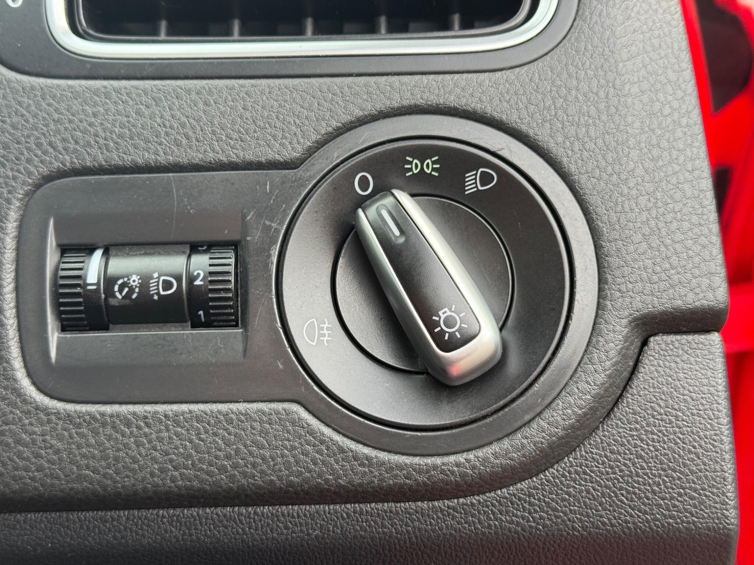 Used Volkswagen Polo 2011 for sale - 76425213: Photo 17