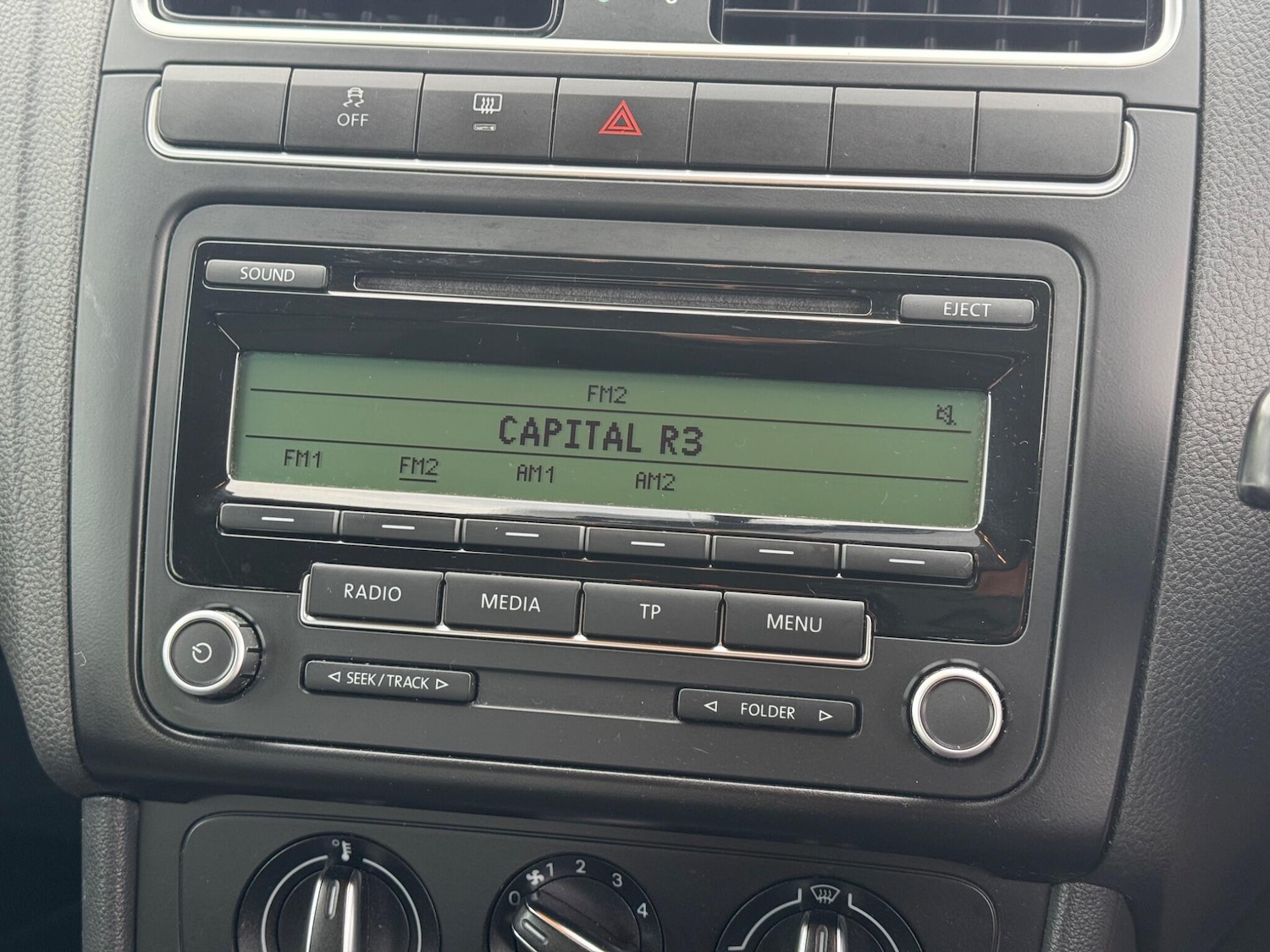 Used Volkswagen Polo 2011 for sale - 76425213: Photo 22