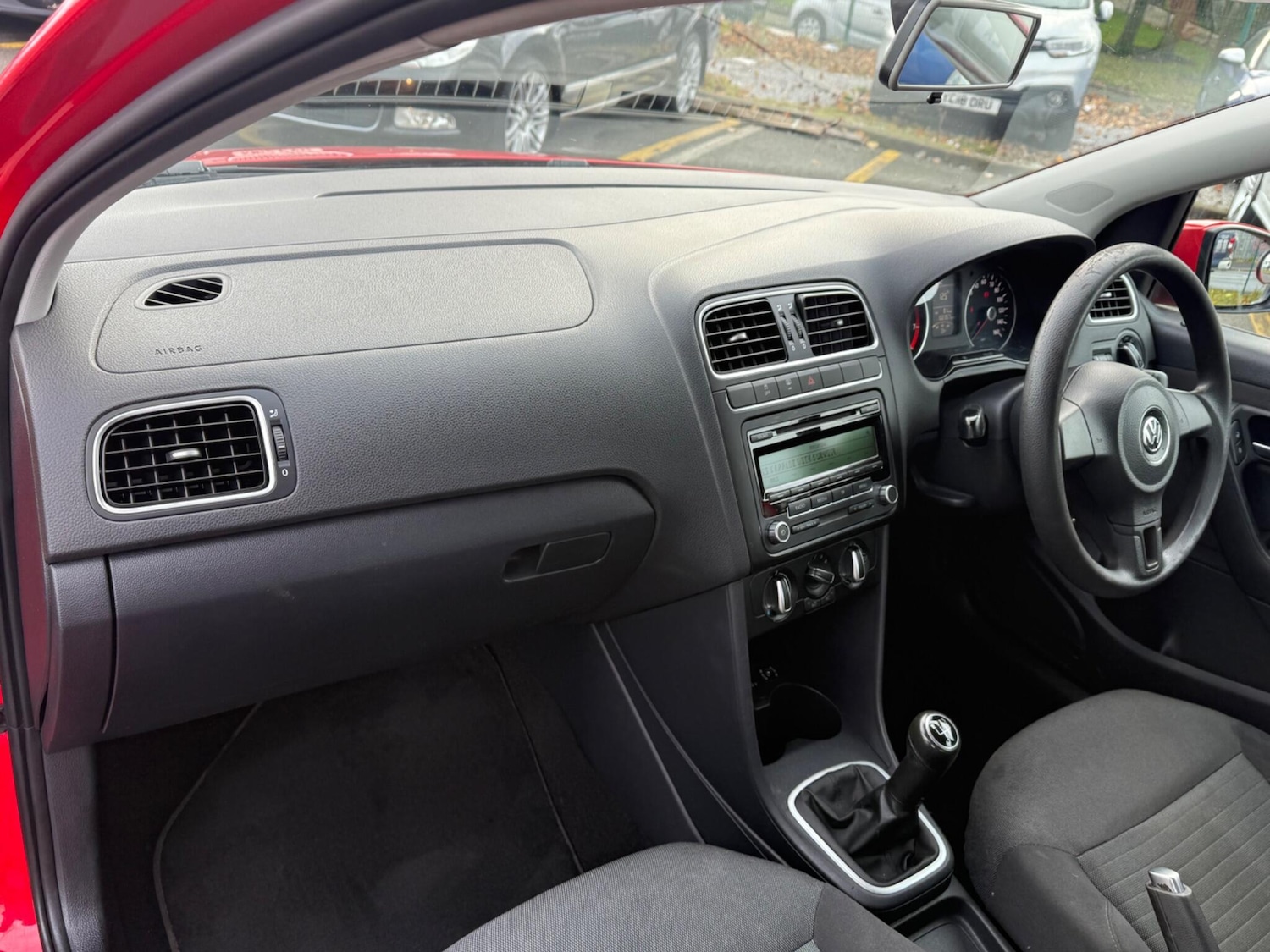 Used Volkswagen Polo 2011 for sale - 76425213: Photo 9