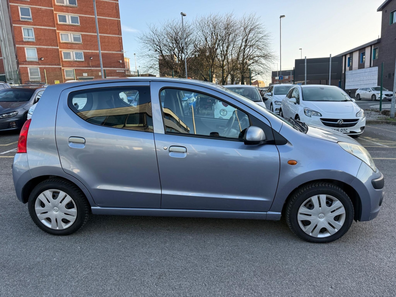 Used Nissan Pixo 2010 for sale - 77738156: Photo 2