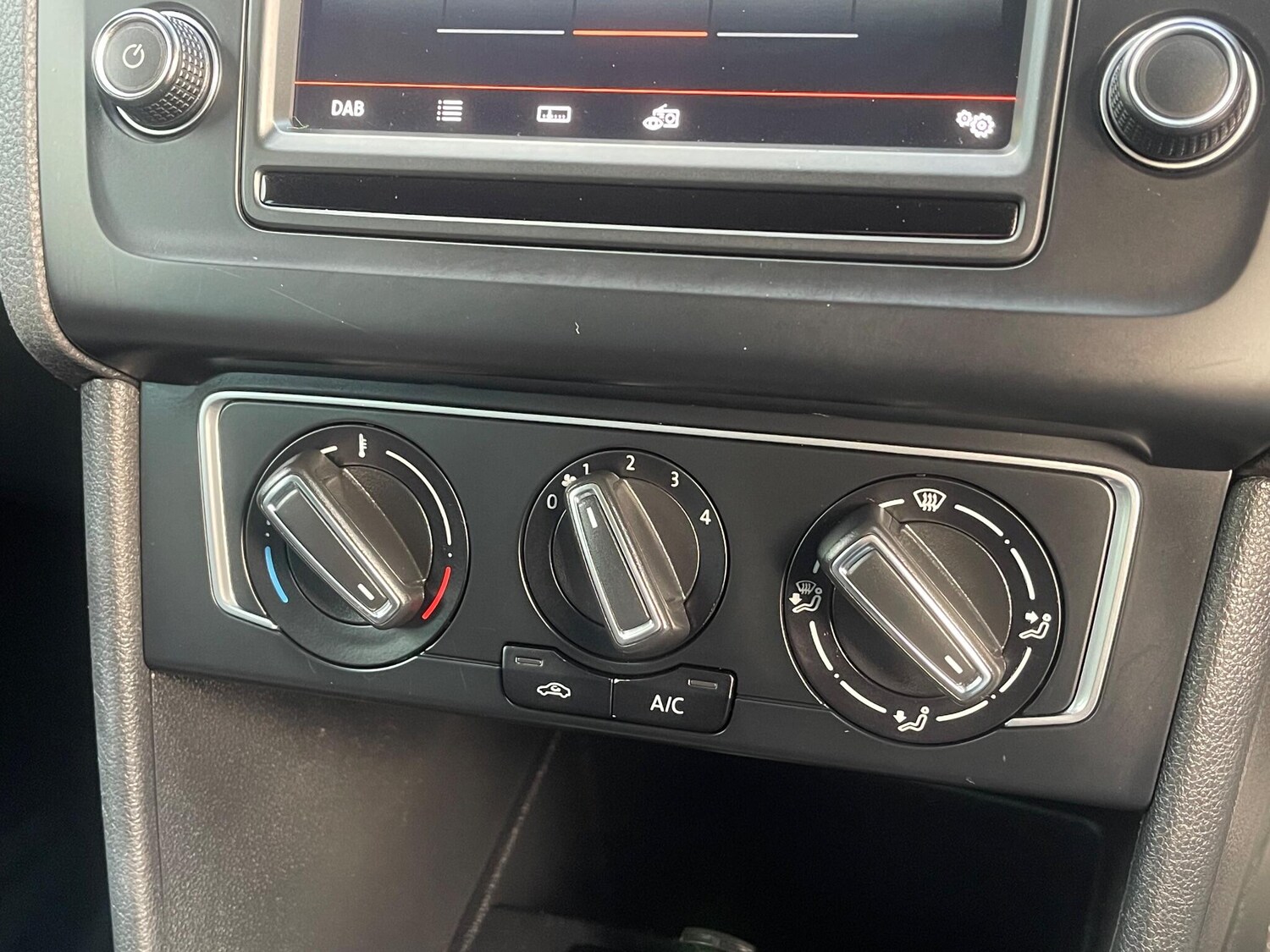 Used Volkswagen Polo 2016 for sale - 77838534: Photo 32