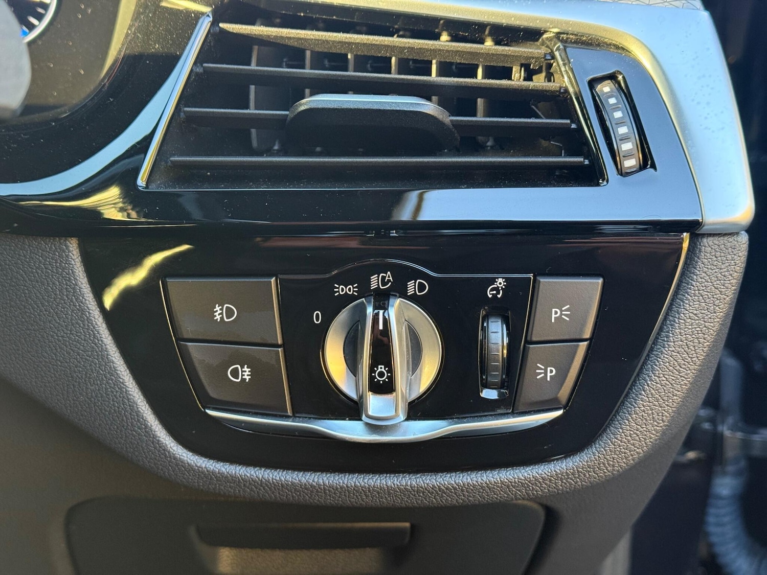 Used BMW 5 Series 2018 for sale - 77156542: Photo 32