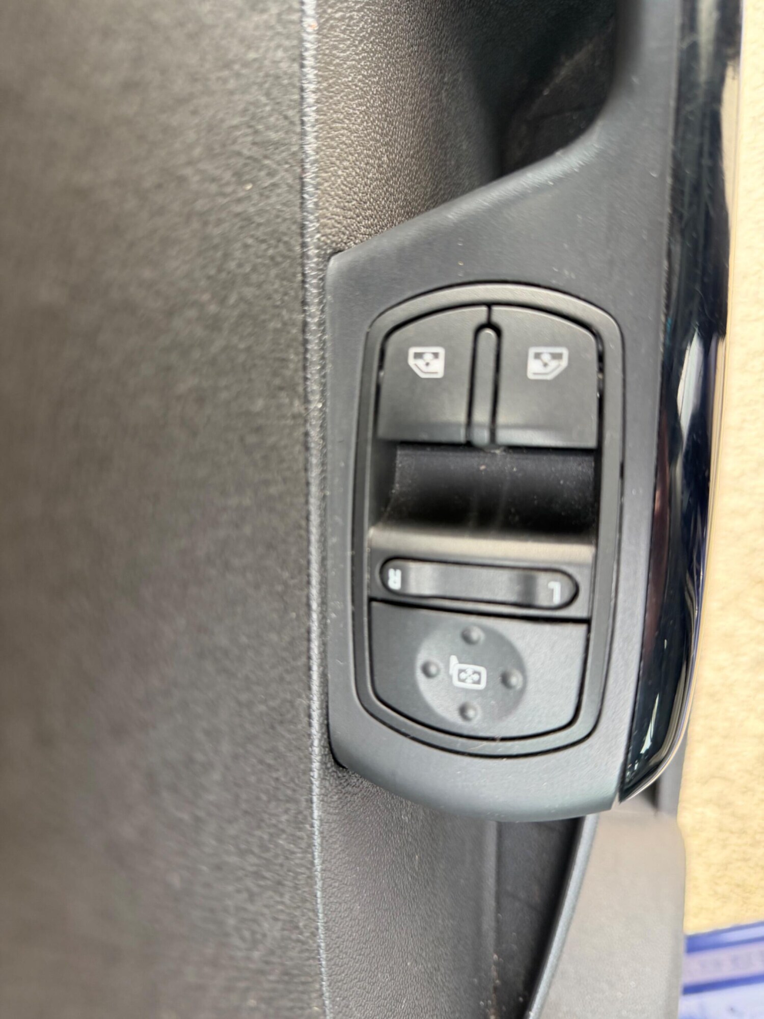 Used Vauxhall Corsa 2013 for sale - 77586126: Photo 20