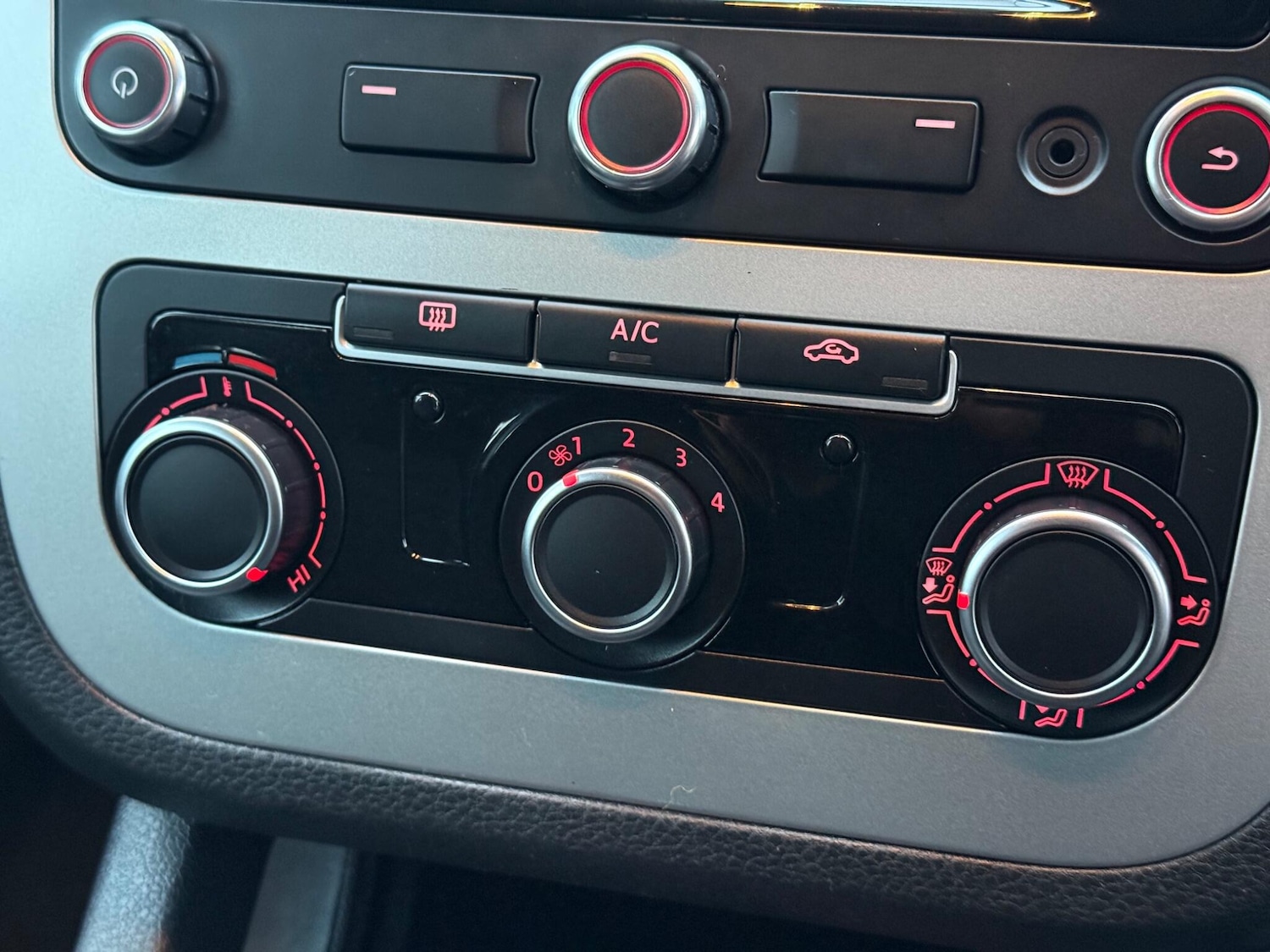 Used Volkswagen Scirocco for sale - 77808019: Photo 18