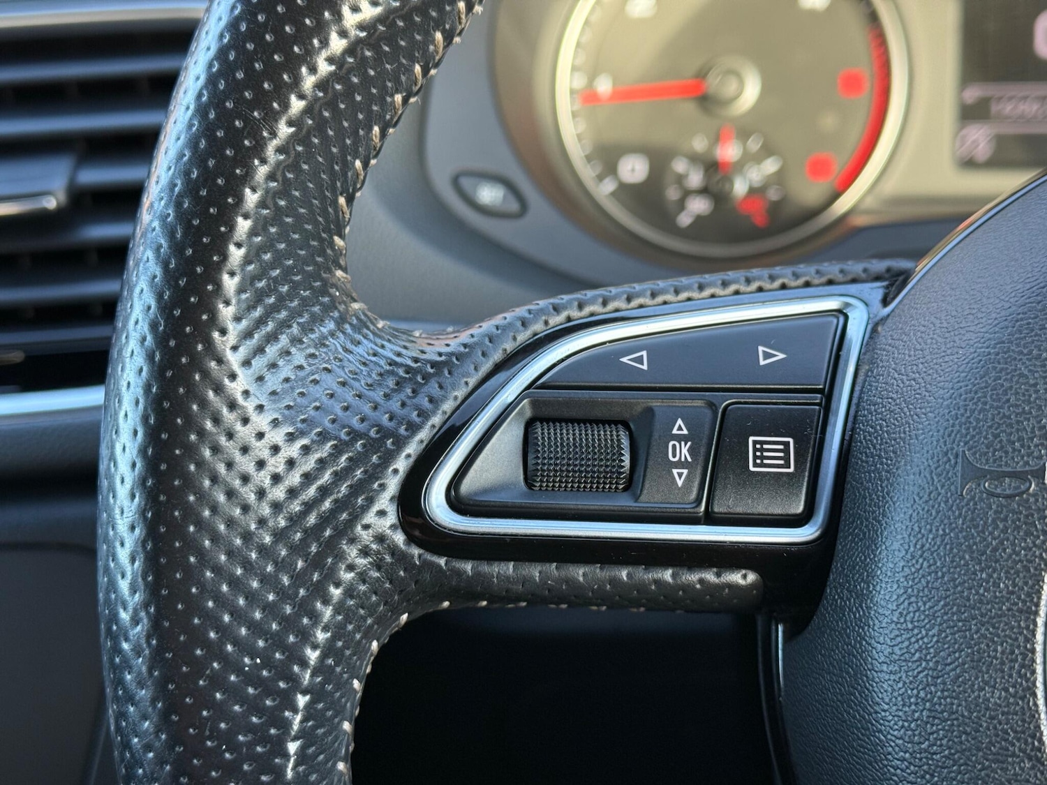 Used Audi Q3 for sale - 76999018: Photo 39