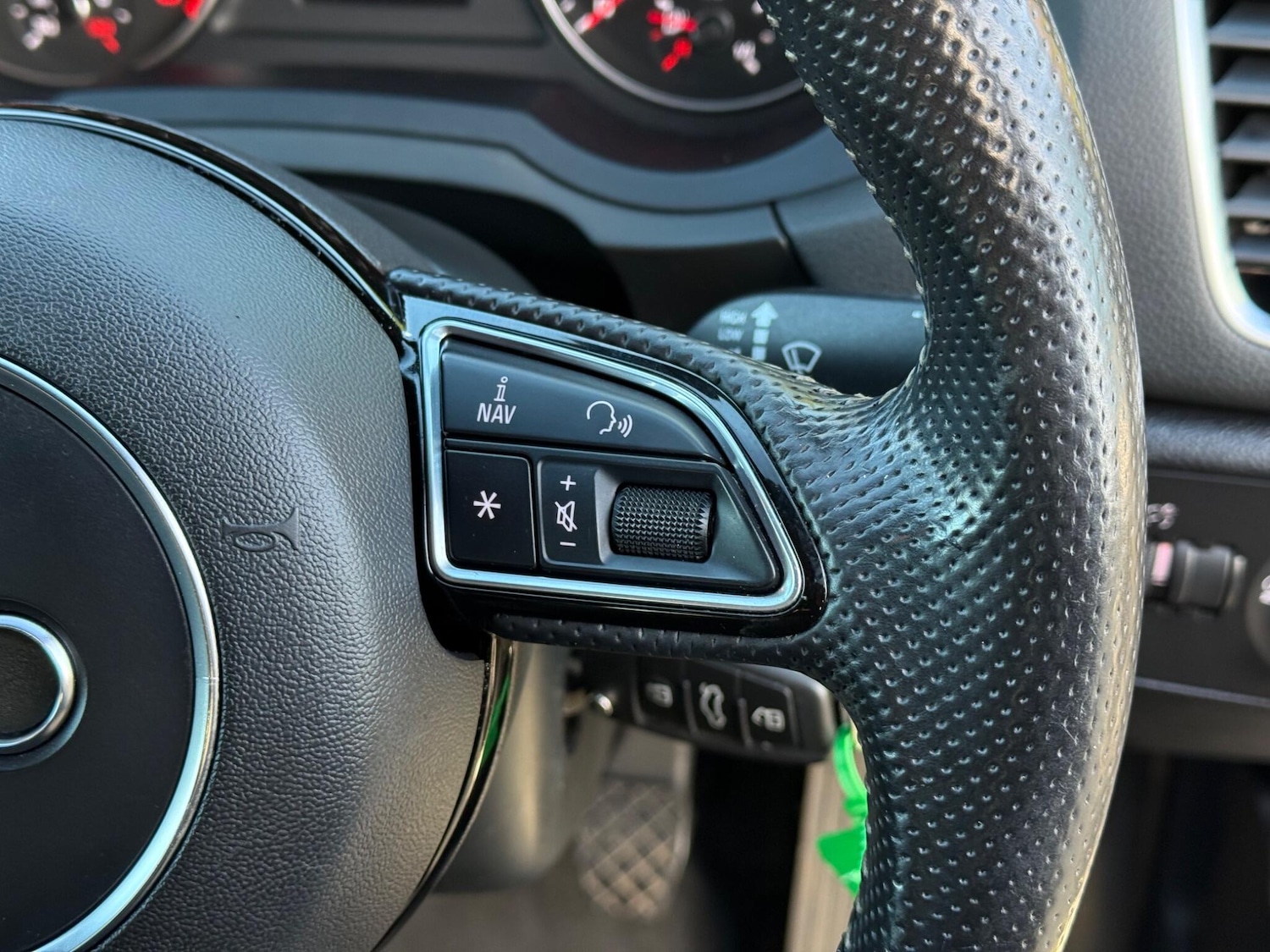 Used Audi Q3 for sale - 76999018: Photo 40