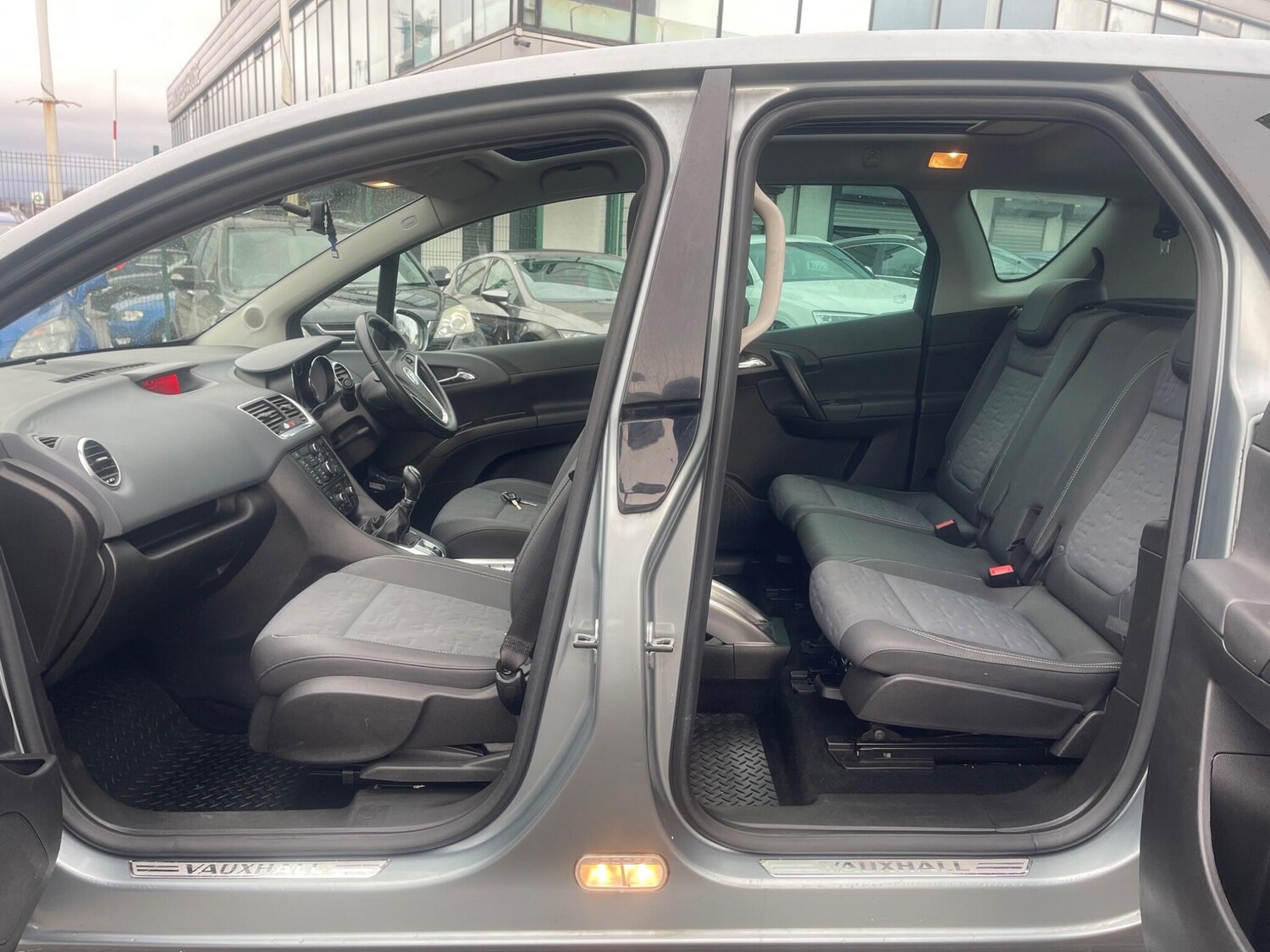 Used Vauxhall Meriva 2010 for sale - 77478583: Photo 18