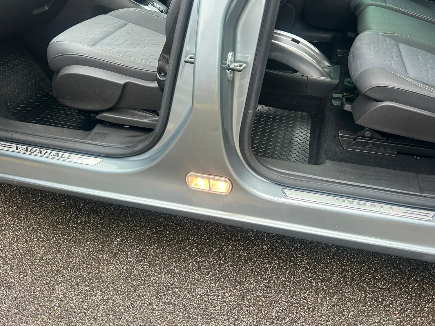 Used Vauxhall Meriva 2010 for sale - 77478583: Photo 20