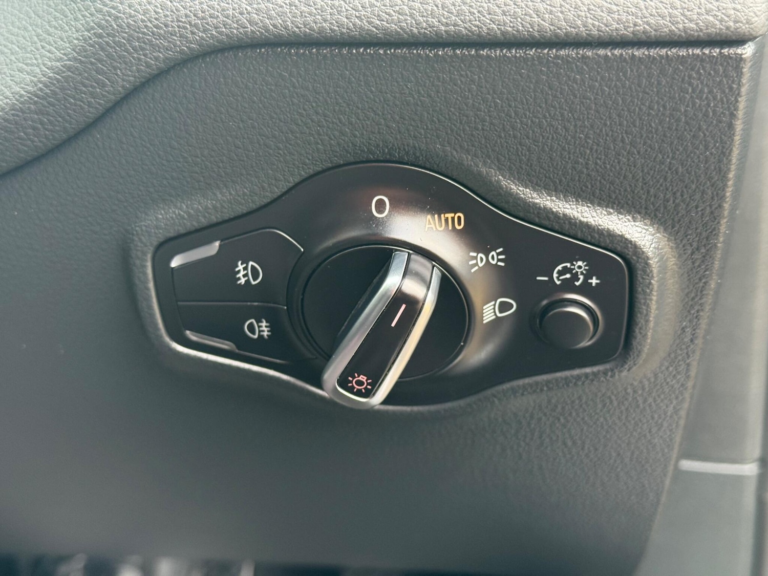 Used Audi Q5 2016 for sale - 76377351: Photo 33