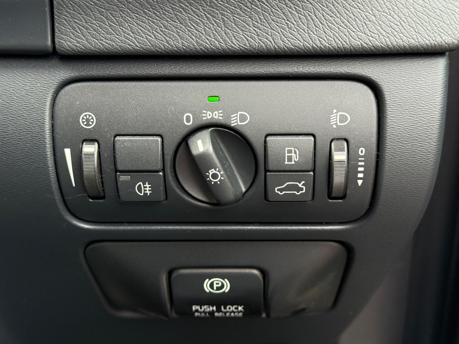 Used Volvo V60 2012 for sale - 77387638: Photo 19