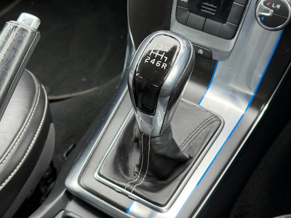 Used Volvo V40 2015 for sale - 75214867: Photo 15