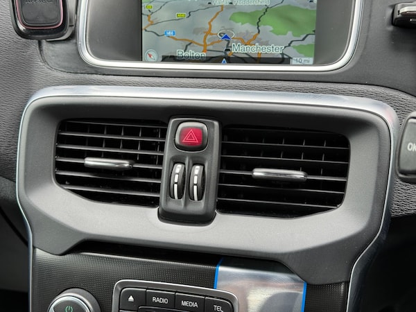 Used Volvo V40 2015 for sale - 75214867: Photo 36