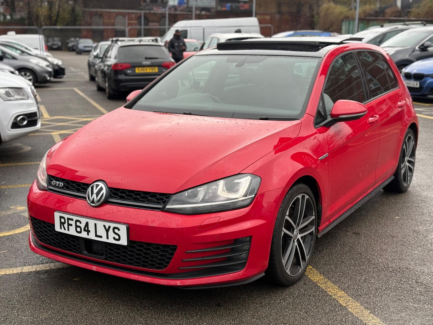 Used Volkswagen Golf 2014 for sale - 76592875: Photo 4