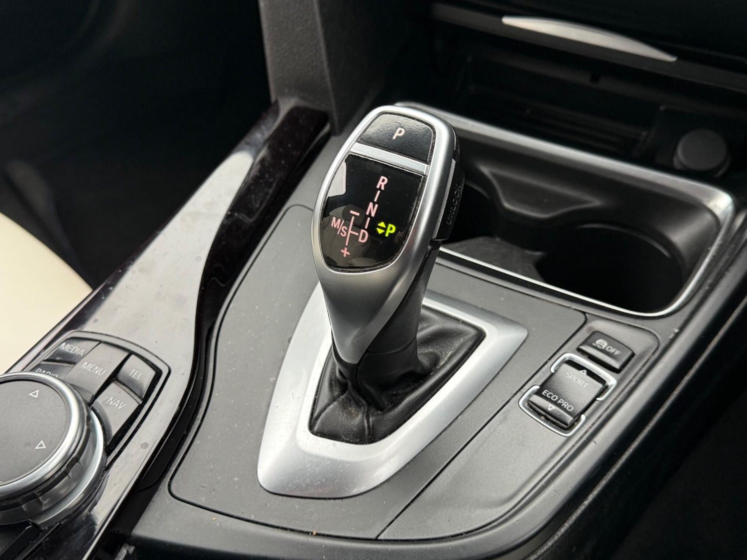 Used BMW 3 Series 2015 for sale - 77345341: Photo 4