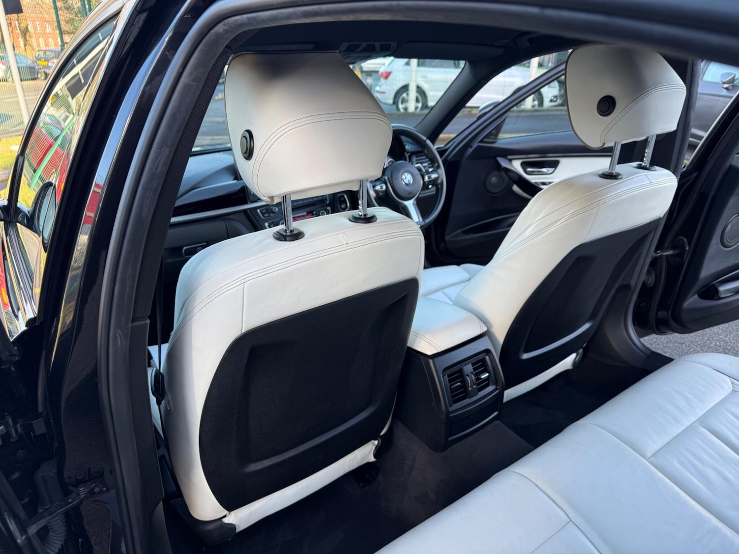 Used BMW 3 Series 2015 for sale - 77377650: Photo 33