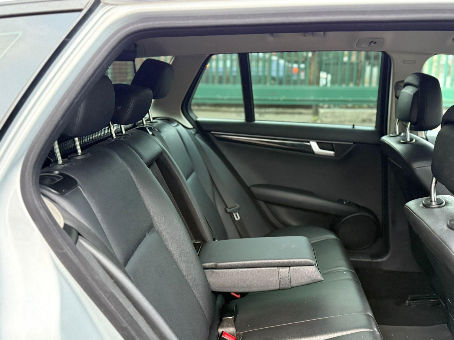 Used Mercedes-Benz C Class 2012 for sale - 76765322: Photo 10