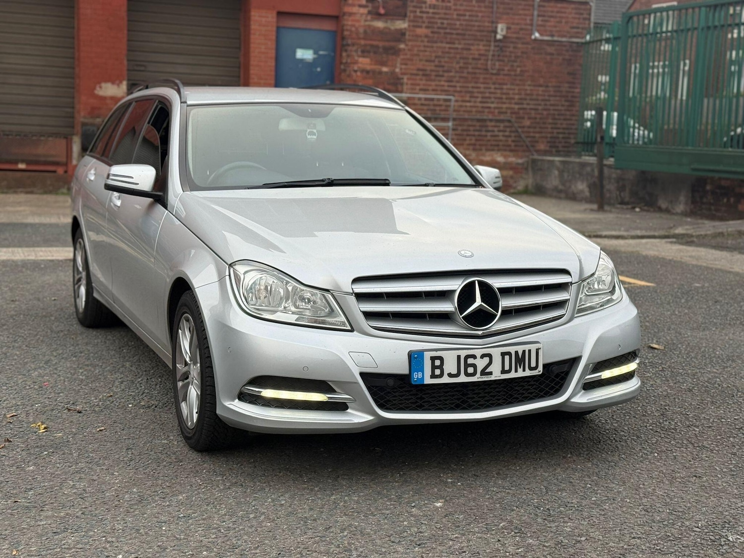 Used Mercedes-Benz C Class 2012 for sale - 76765322: Photo 5