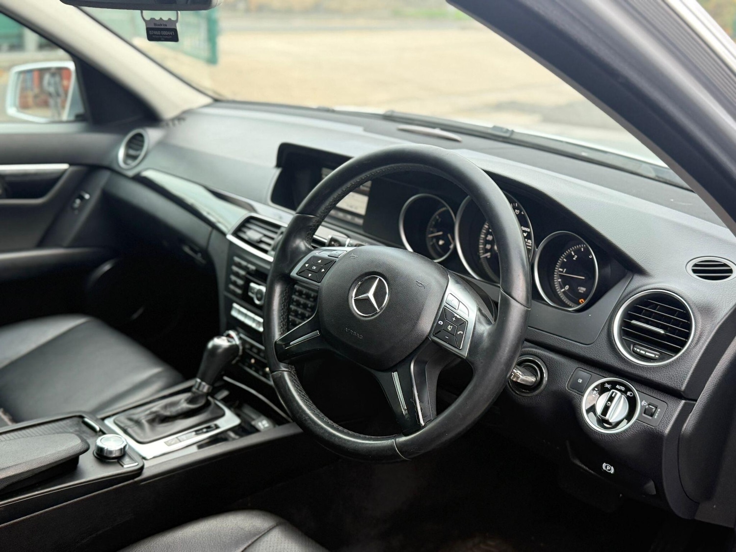 Used Mercedes-Benz C Class 2012 for sale - 76765322: Photo 8