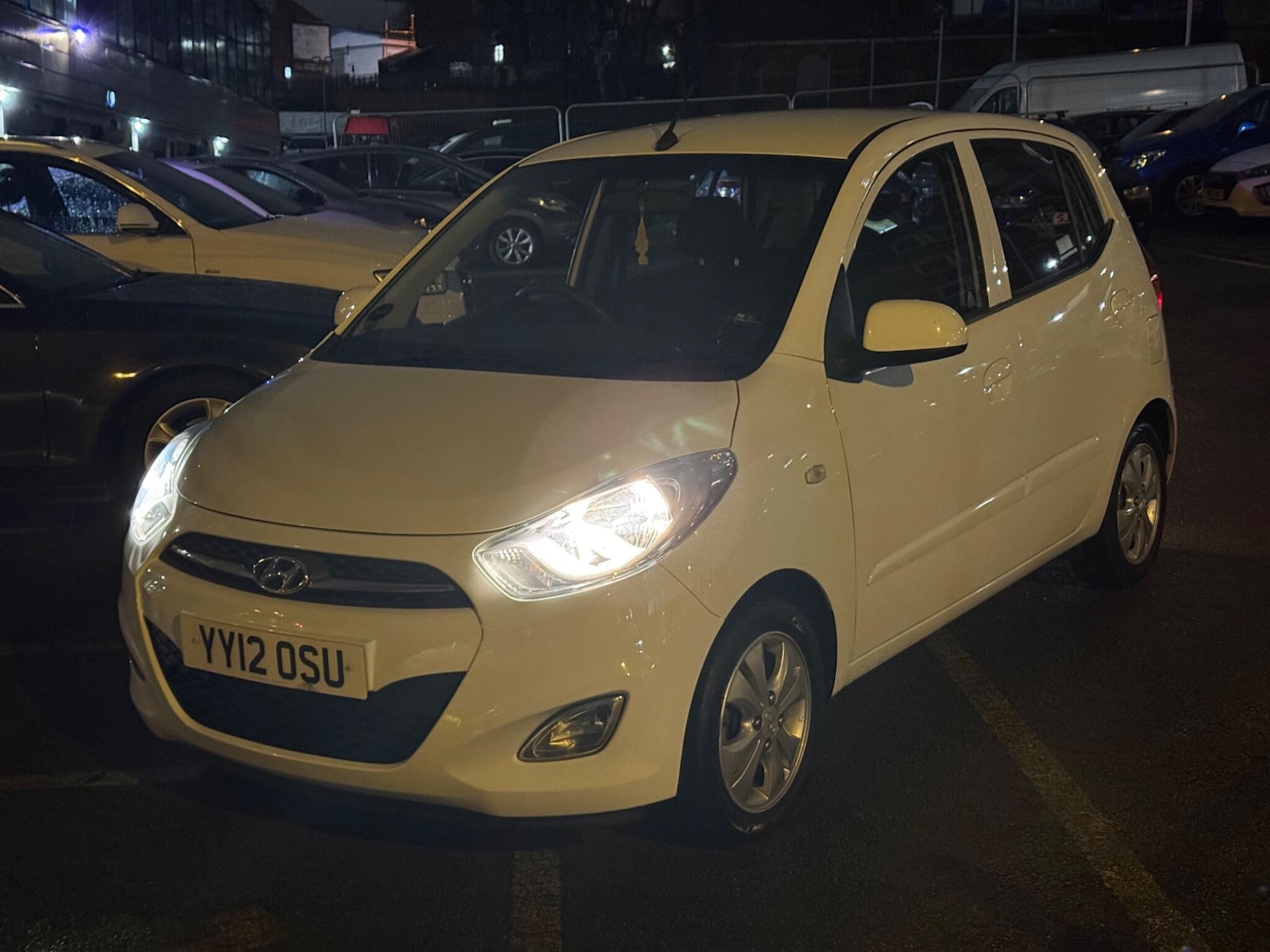 Used Hyundai i10 2012 for sale - 76975587: Photo 3