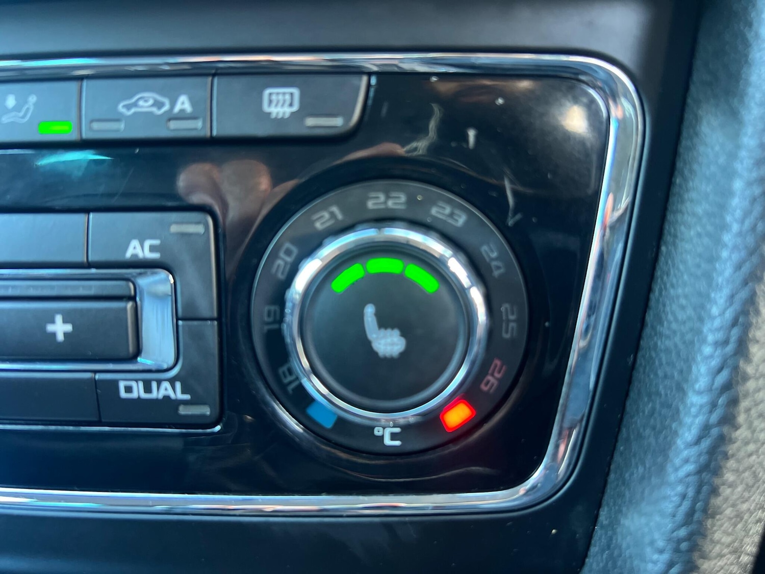 Used Skoda Superb 2012 for sale - 76371293: Photo 24