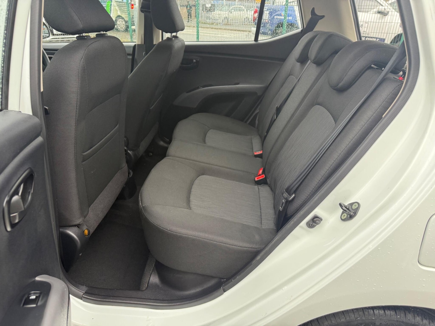 Used Hyundai i10 2012 for sale - 77155585: Photo 15