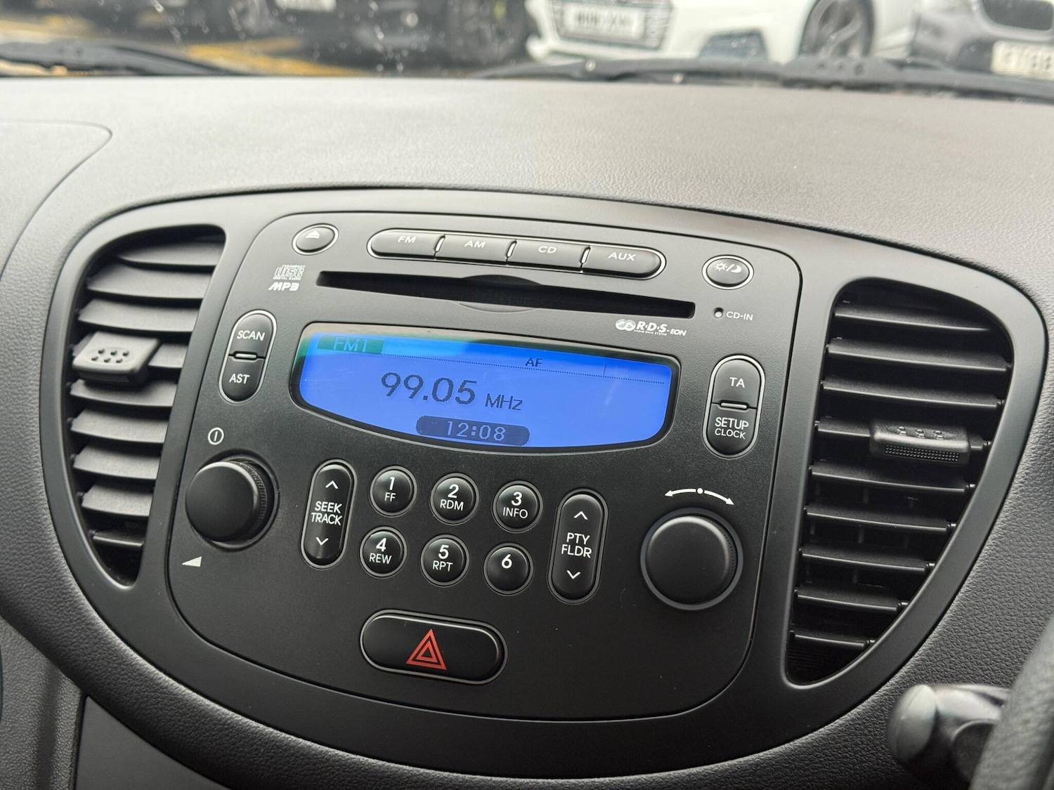 Used Hyundai i10 2012 for sale - 77155585: Photo 20