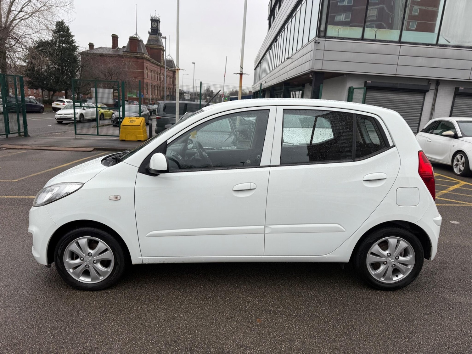 Used Hyundai i10 2012 for sale - 77155585: Photo 6