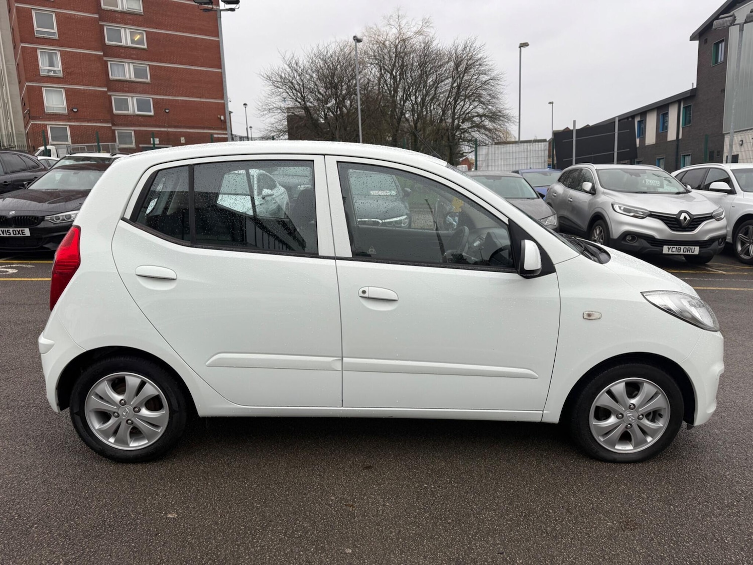 Used Hyundai i10 2012 for sale - 77155585: Photo 8