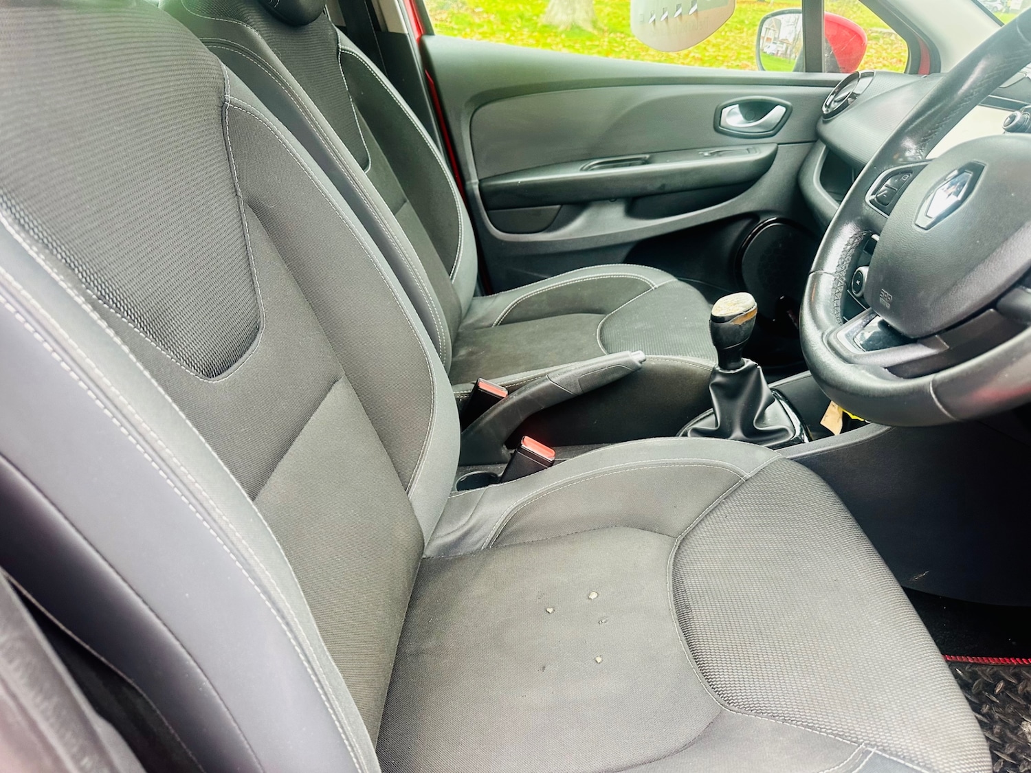 Used Renault Clio 2017 for sale - 76231431: Photo 8