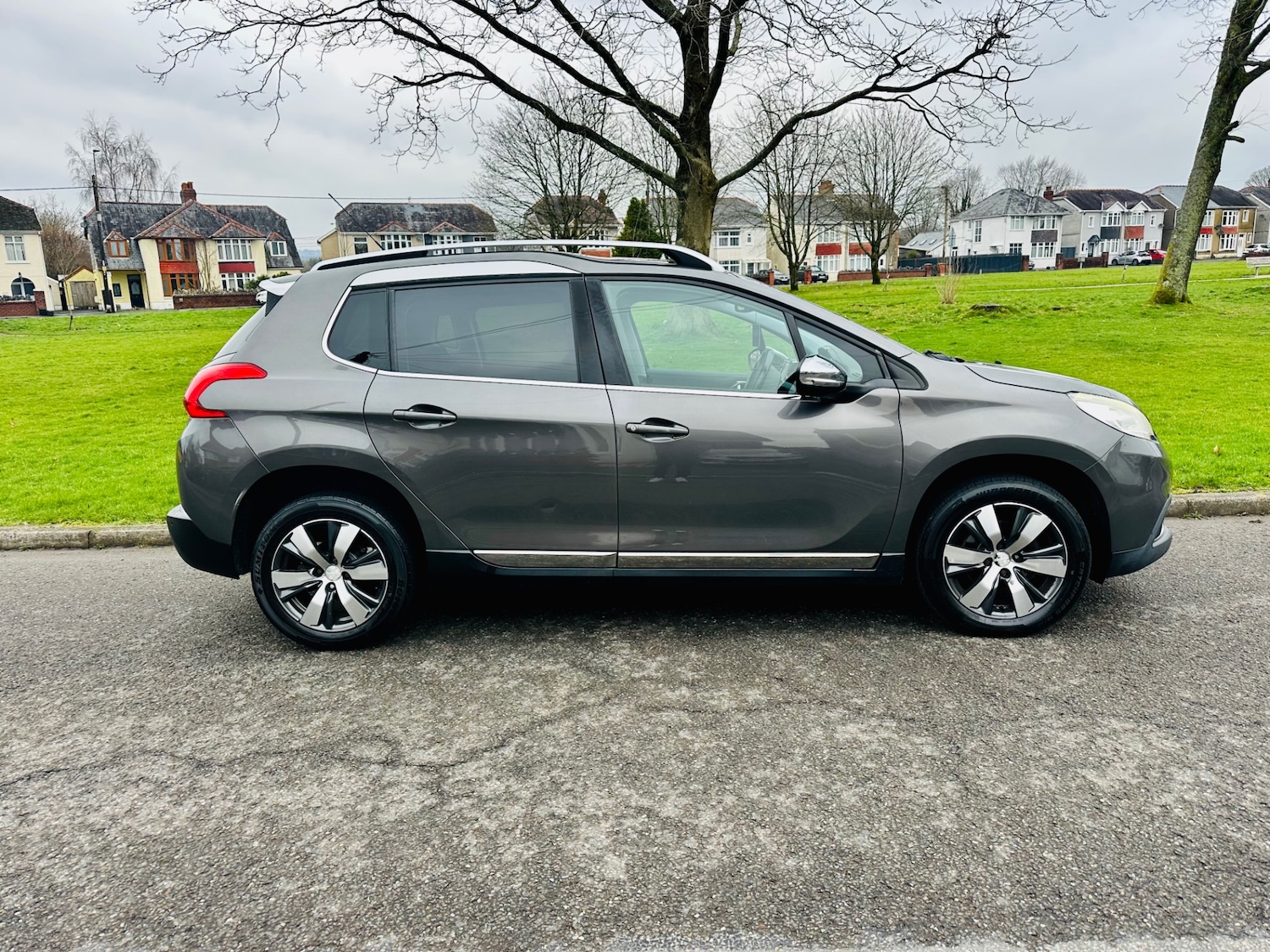 Used Peugeot 2008 2015 for sale - 77605514: Photo 2
