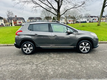Used Peugeot 2008 2015 for sale - 77605514: Photo