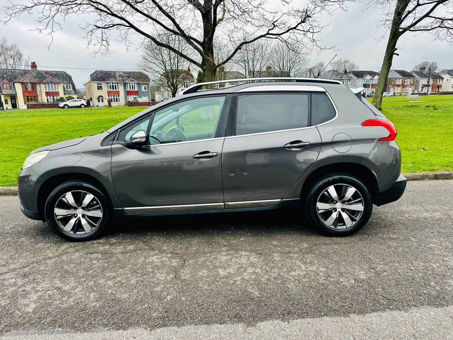 Used Peugeot 2008 2015 for sale - 77605514: Photo 4