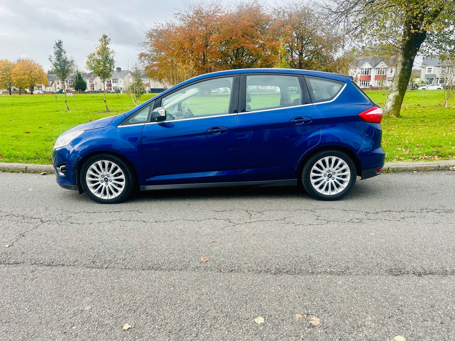 Used Ford C-Max 2014 for sale - 76391905: Photo 4