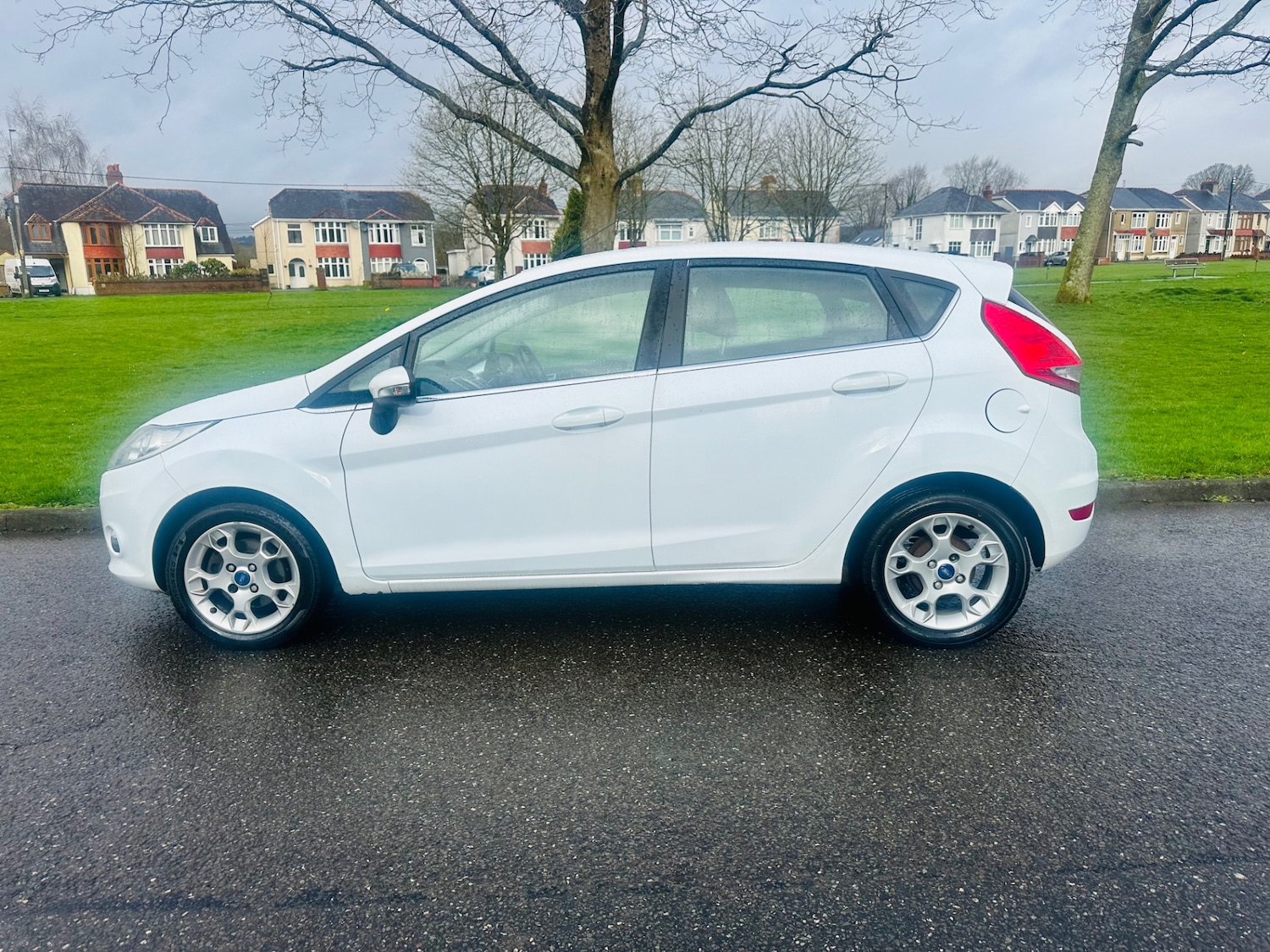 Used Ford Fiesta 2011 for sale - 77812948: Photo 4