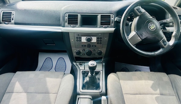 Used Vauxhall Vectra 2008 for sale - 75344456: Photo 6