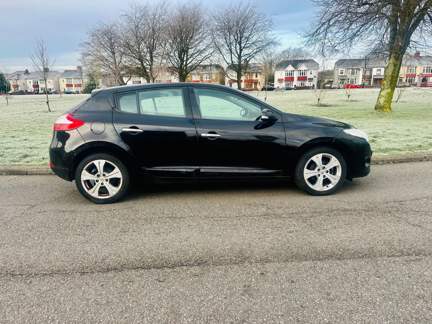 Used Renault Megane 2011 for sale - 77195212: Photo 2