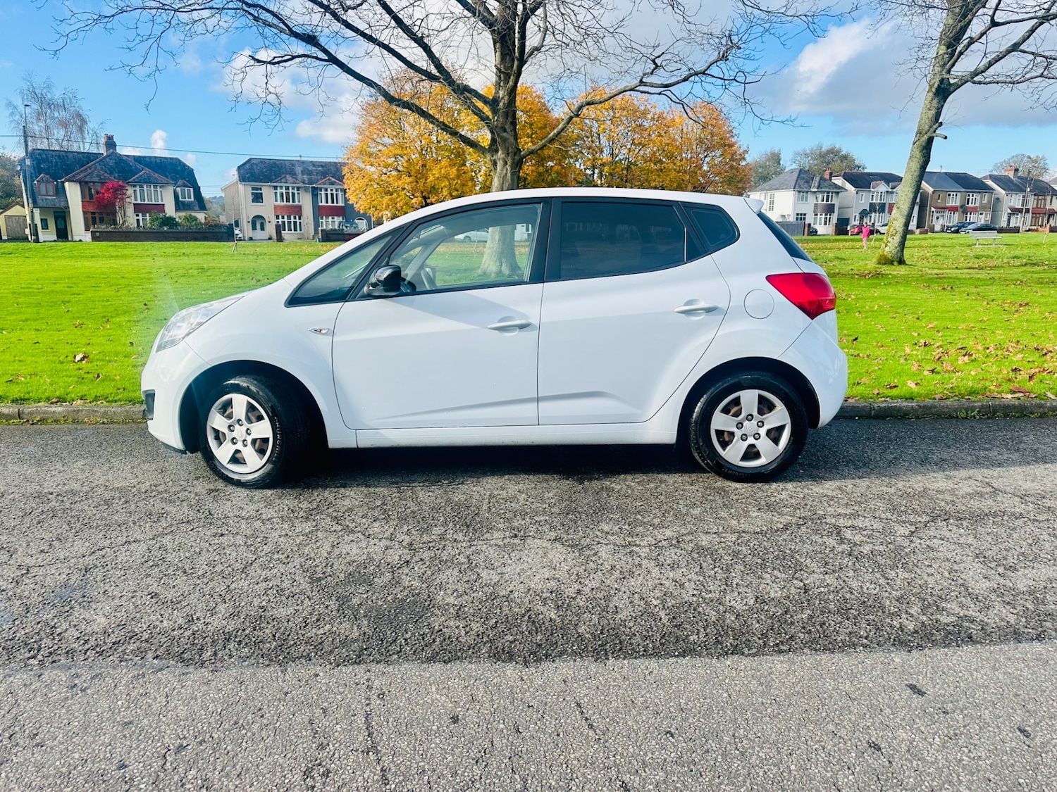 Used Kia Venga 2014 for sale - 76971621: Photo 4