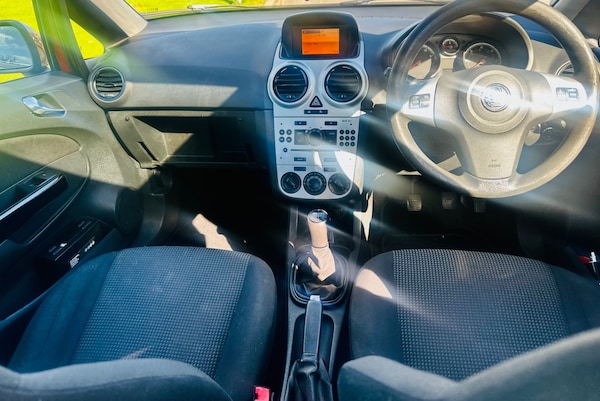 Used Vauxhall Corsa 2011 for sale - 76182187: Photo 7