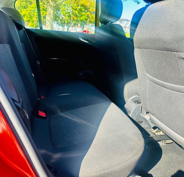 Used Vauxhall Corsa 2011 for sale - 76182187: Photo 8