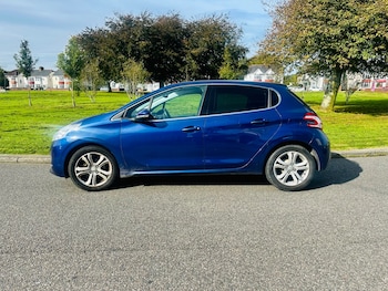 Used Peugeot 208 2013 for sale - 76100884: Photo