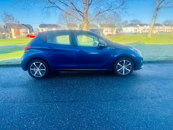 Used Peugeot 208 2016 for sale - 76735674: Photo