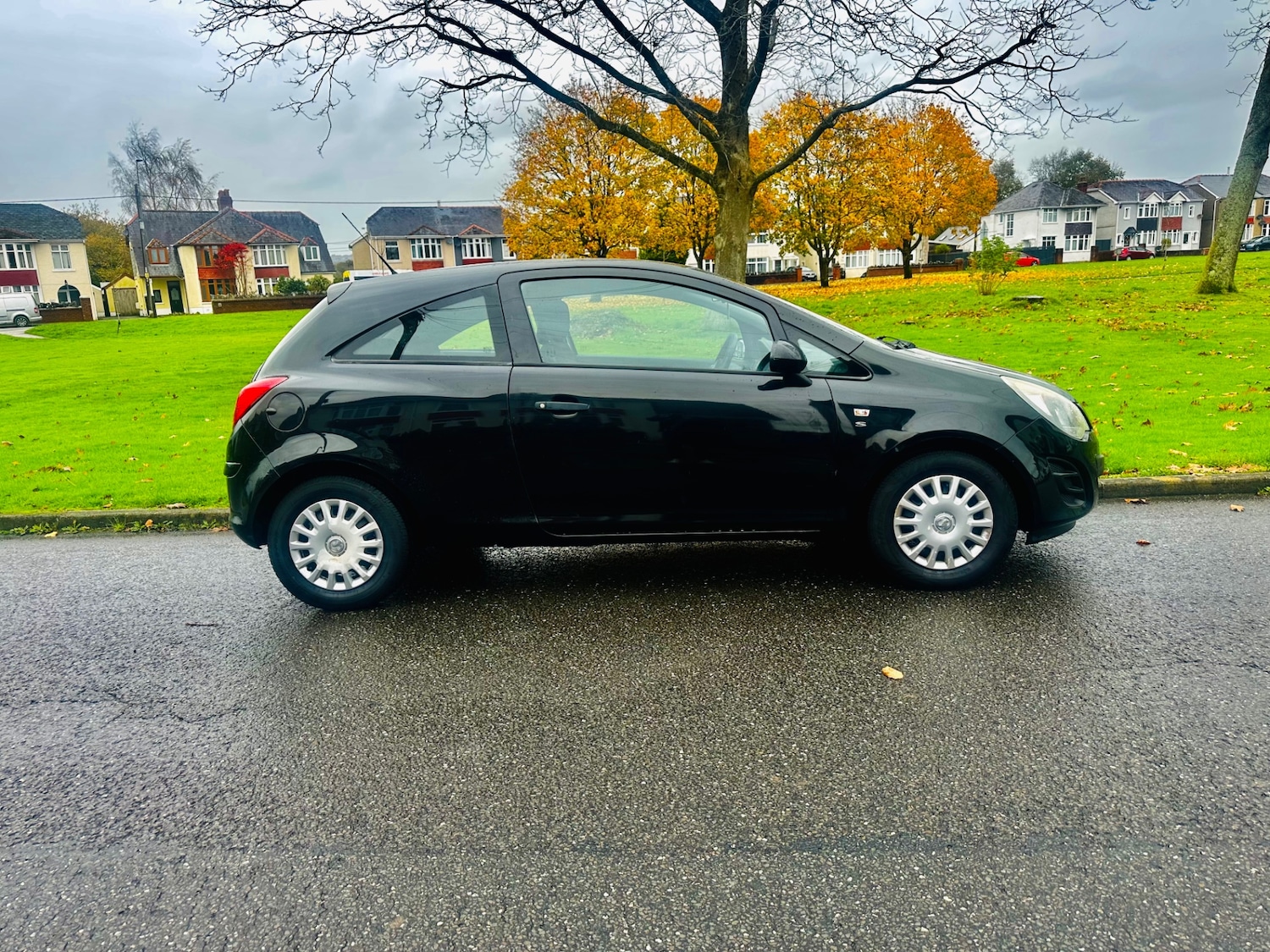 Used Vauxhall Corsa 2013 for sale - 76412836: Photo 2