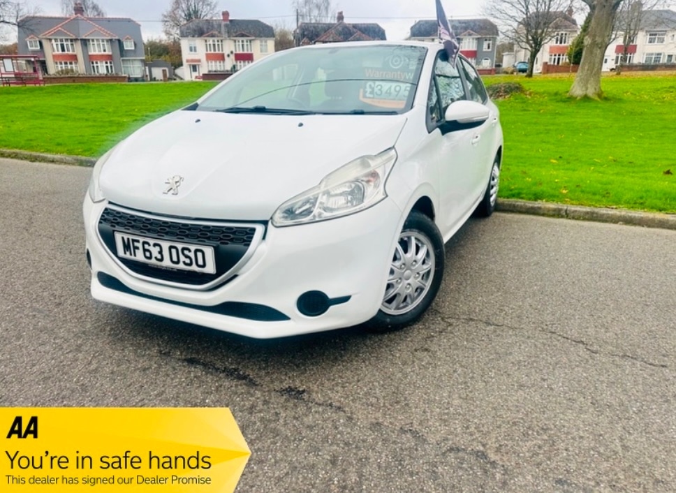 Used Peugeot 208 2013 for sale - 76611803: Photo 1