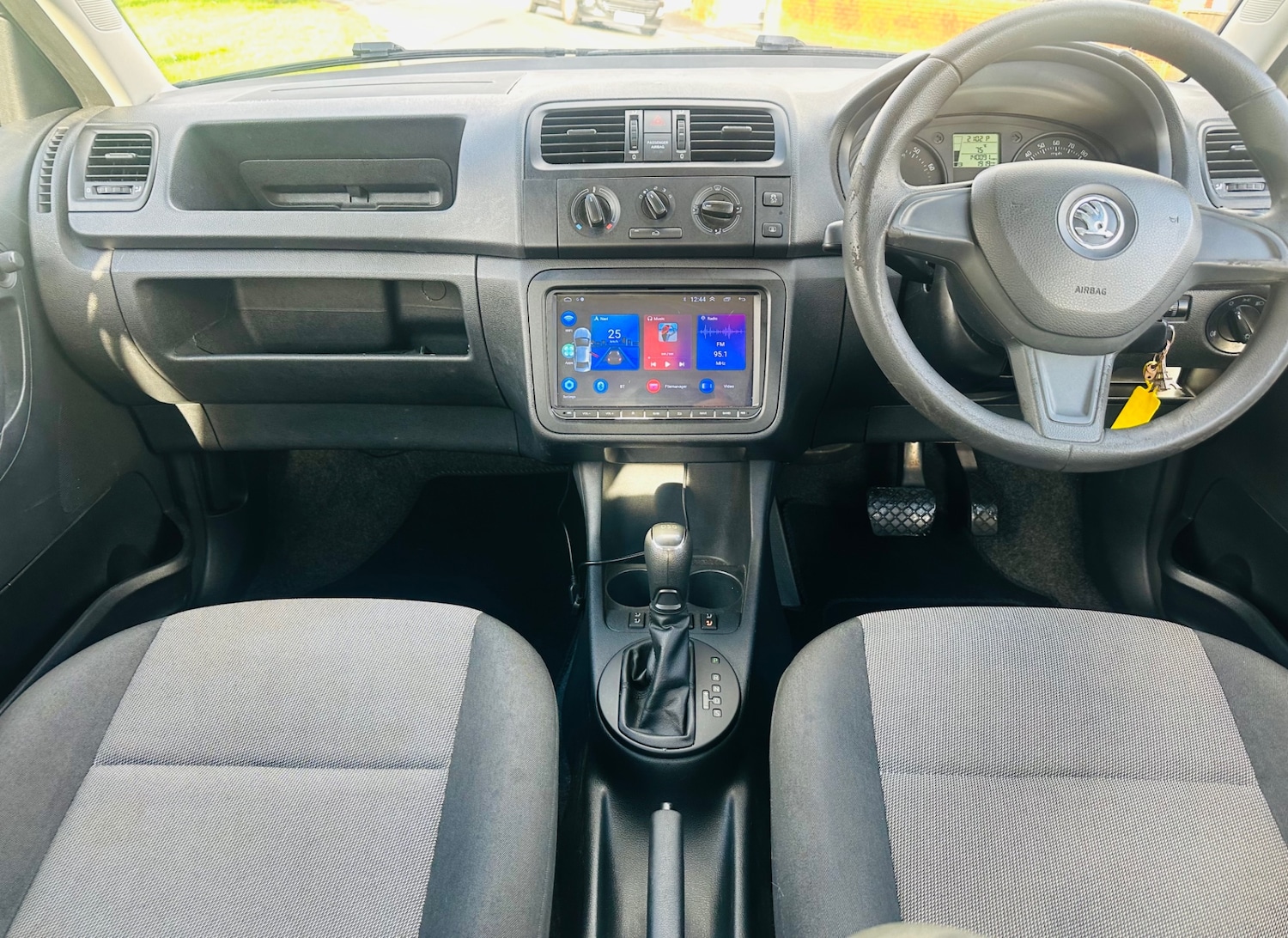 Used Skoda Fabia 2013 for sale - 77298000: Photo 9